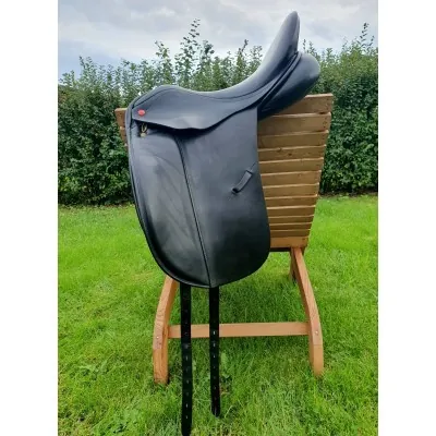 Albion Legend K2 koolisõidusadul