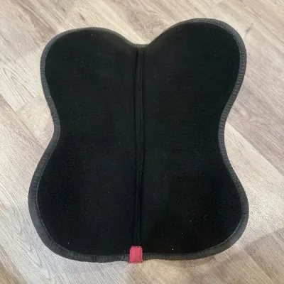 "Q Cross" Memory foam sadulapehmendus